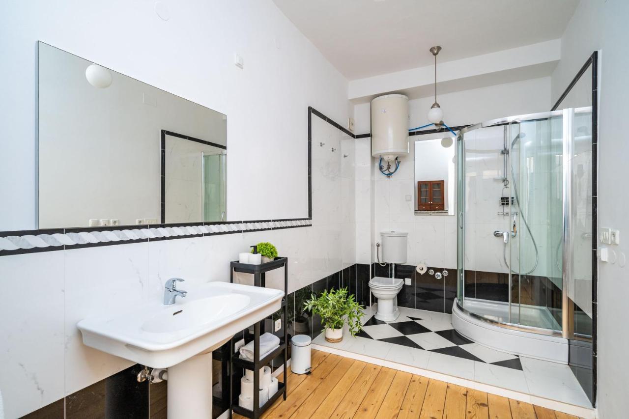 Laus Ii, Lovely Apartment In Old Town Дубровник Экстерьер фото