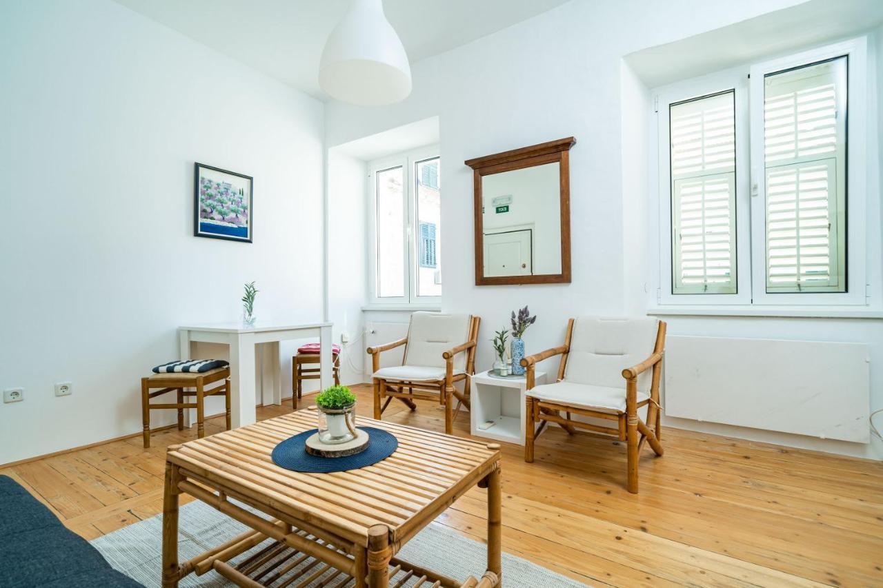 Laus Ii, Lovely Apartment In Old Town Дубровник Экстерьер фото