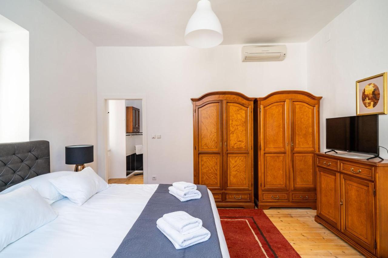 Laus Ii, Lovely Apartment In Old Town Дубровник Экстерьер фото